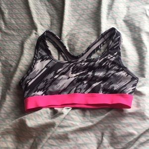 Nike sports bra | STILL AVAILABLE